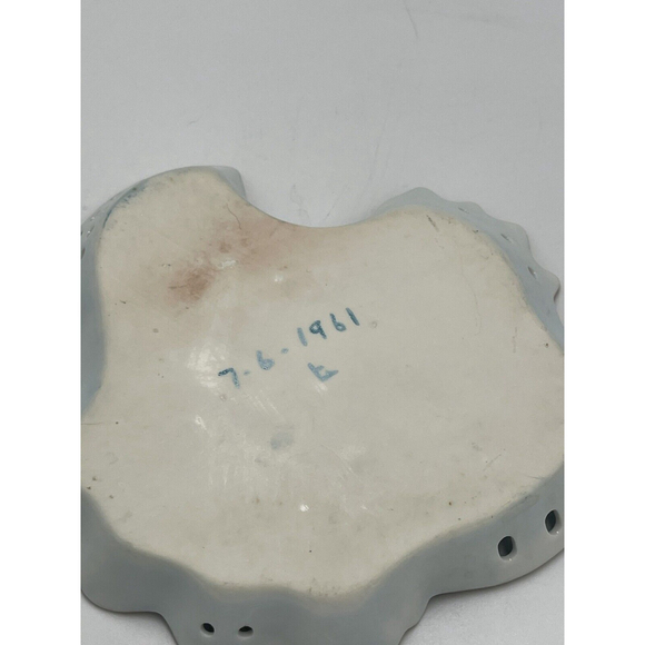 Hand Painted Reticulated Porcelain Trinket Dresser Jewelry Dish Signed Date 1961 - Picture 4 of 8